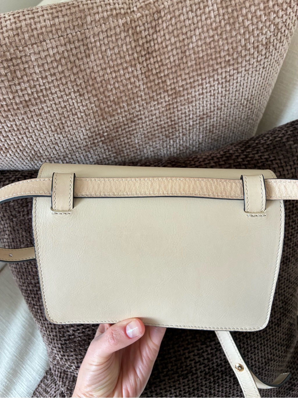 Chylak Structured Cream Leather Crossbody Bag With Minimal Hardware — image 5 of 6